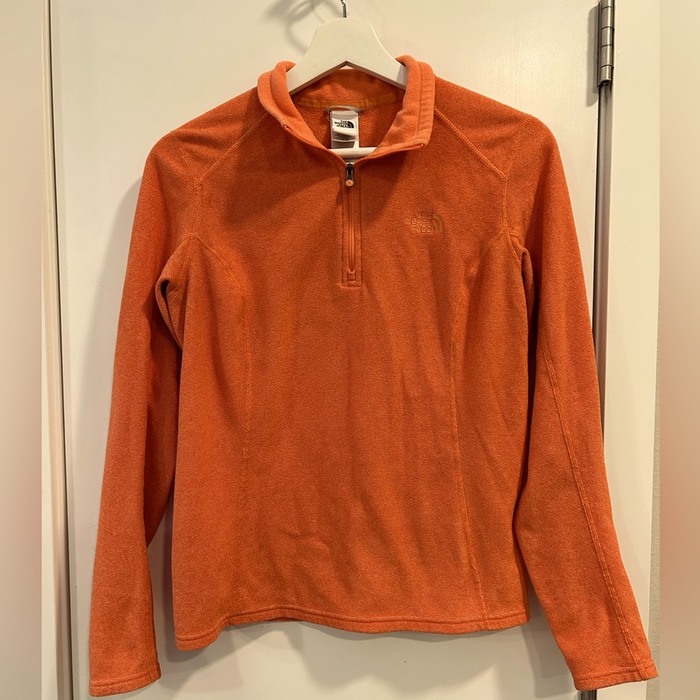 The North Face TNF pull over 3/4 zip sweater size small lightweight
